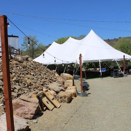 Mayer Creekside Lodge And Cabins מראה חיצוני תמונה