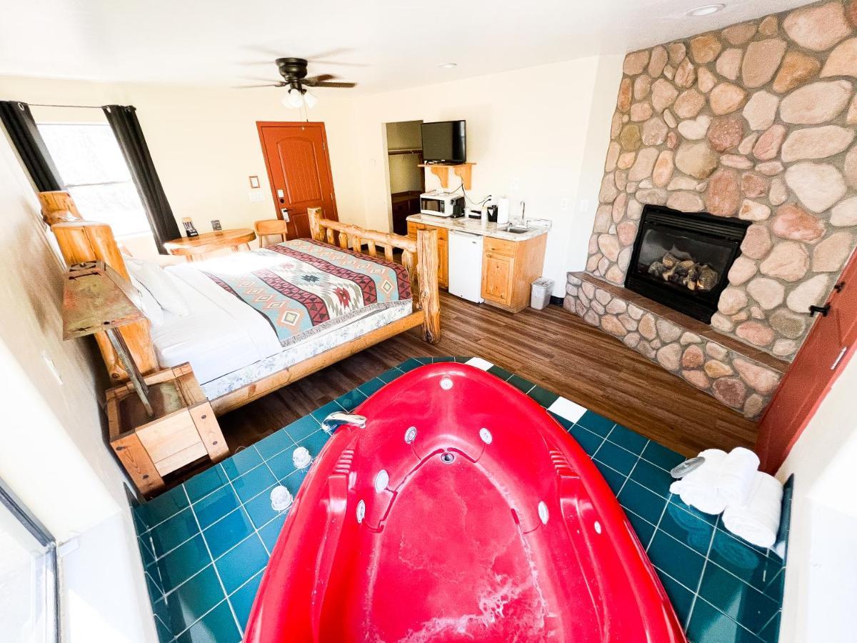 Mayer Creekside Lodge And Cabins מראה חיצוני תמונה