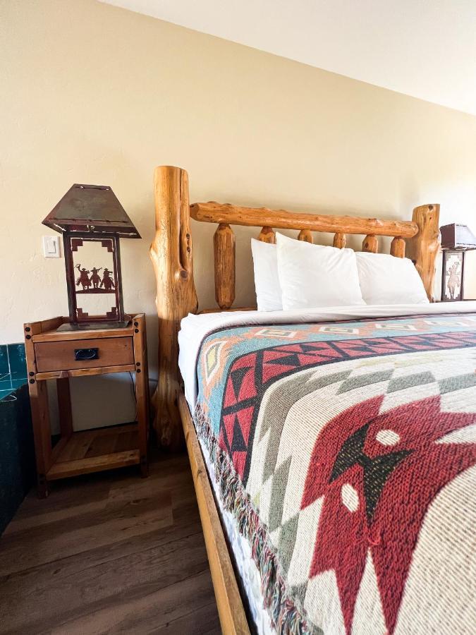 Mayer Creekside Lodge And Cabins מראה חיצוני תמונה