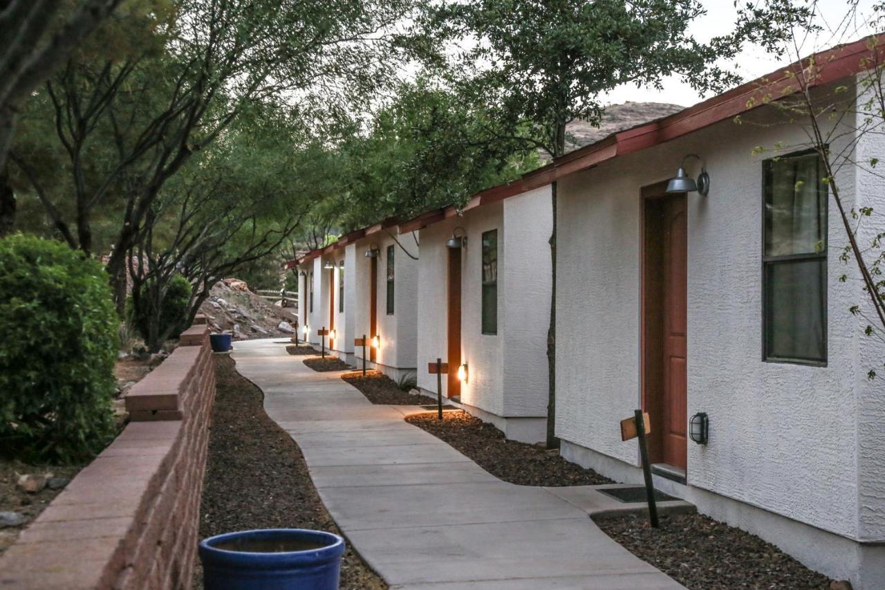 Mayer Creekside Lodge And Cabins מראה חיצוני תמונה