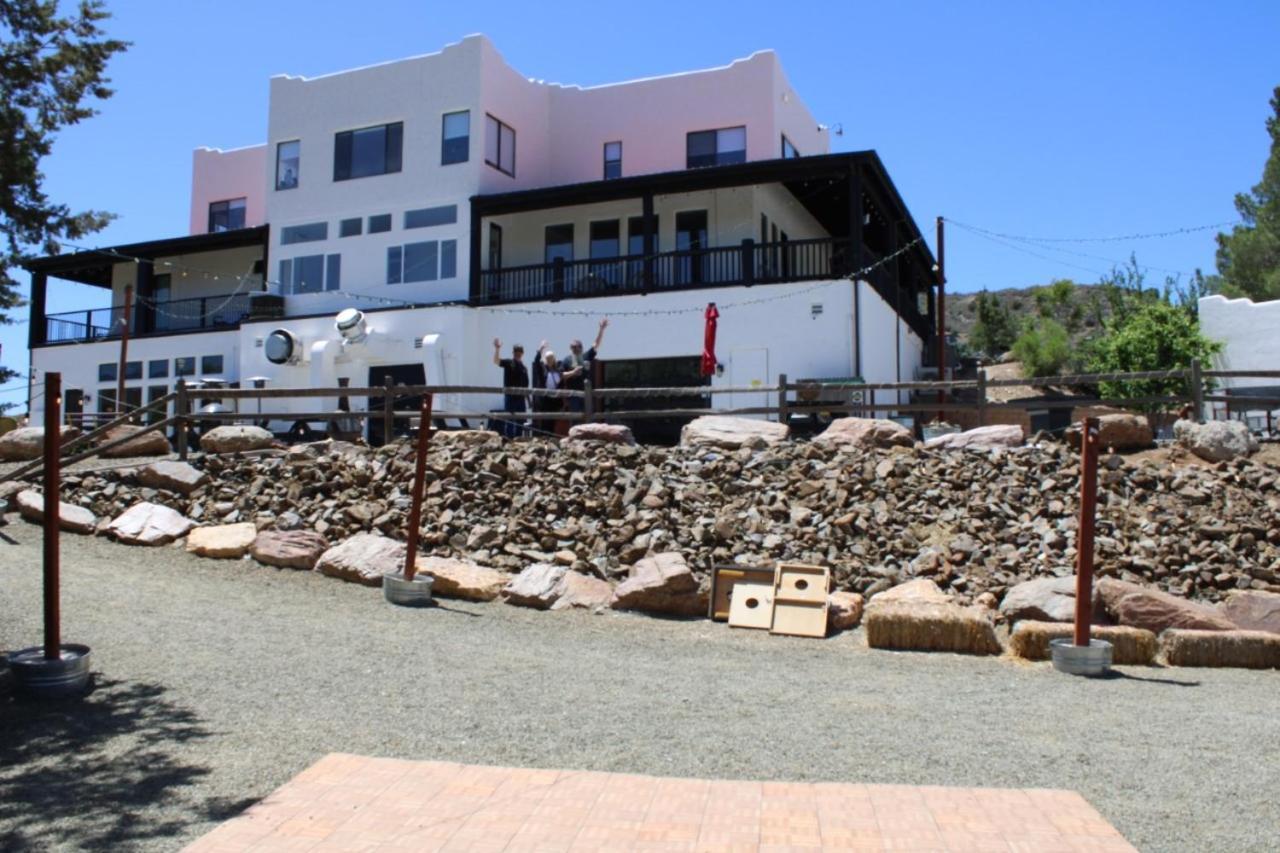 Mayer Creekside Lodge And Cabins מראה חיצוני תמונה