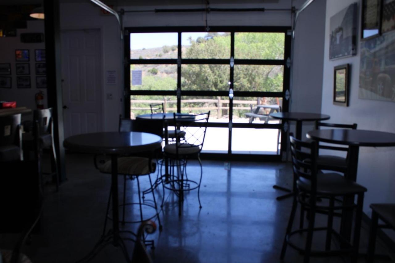 Mayer Creekside Lodge And Cabins מראה חיצוני תמונה