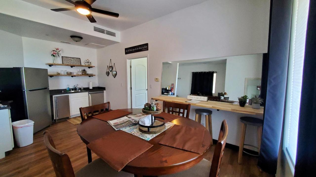 Mayer Creekside Lodge And Cabins מראה חיצוני תמונה
